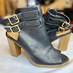 Lane Bryant Black Ankle Boots size 7W